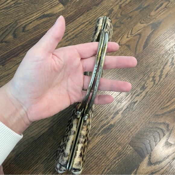 VINTAGE Leopard Cheetah Faux Fur Fuzzy Clutch - Picture 7 of 8